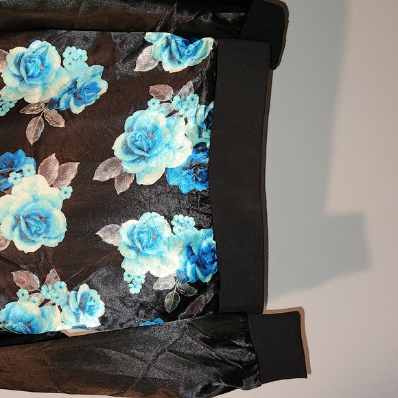 Coat - Picture 5 of 6